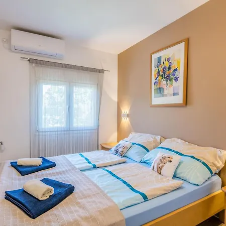 Haus Dragica By Interhome Daire